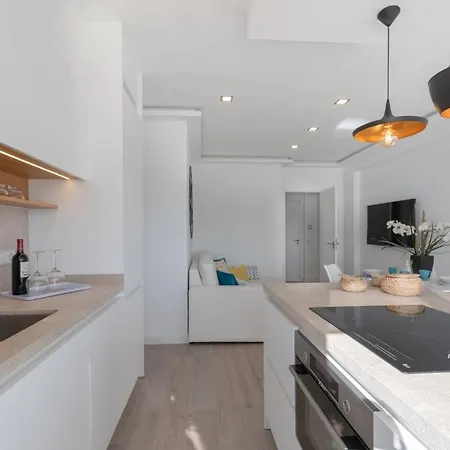 Yupihome First Line Apartamento
